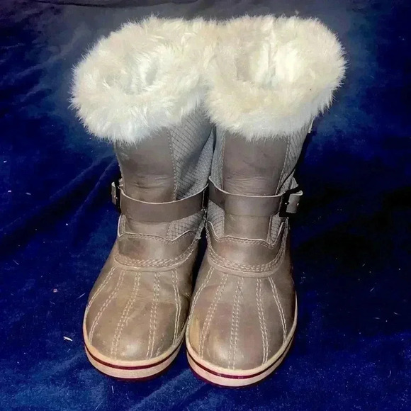 LL Beans Boots - Picture 1 of 5